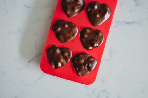 Simple Pomegranate Chocolate Hearts for You & Your Sweet this Valentine’s Day