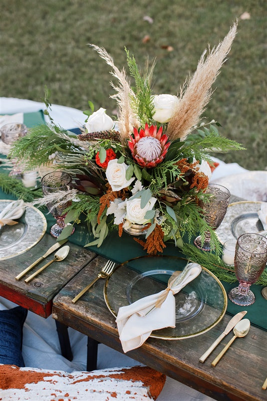 outdoor tablescape and florals