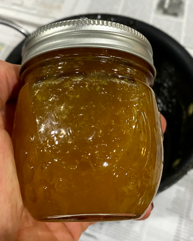 canned homemade peach and pepper jelly