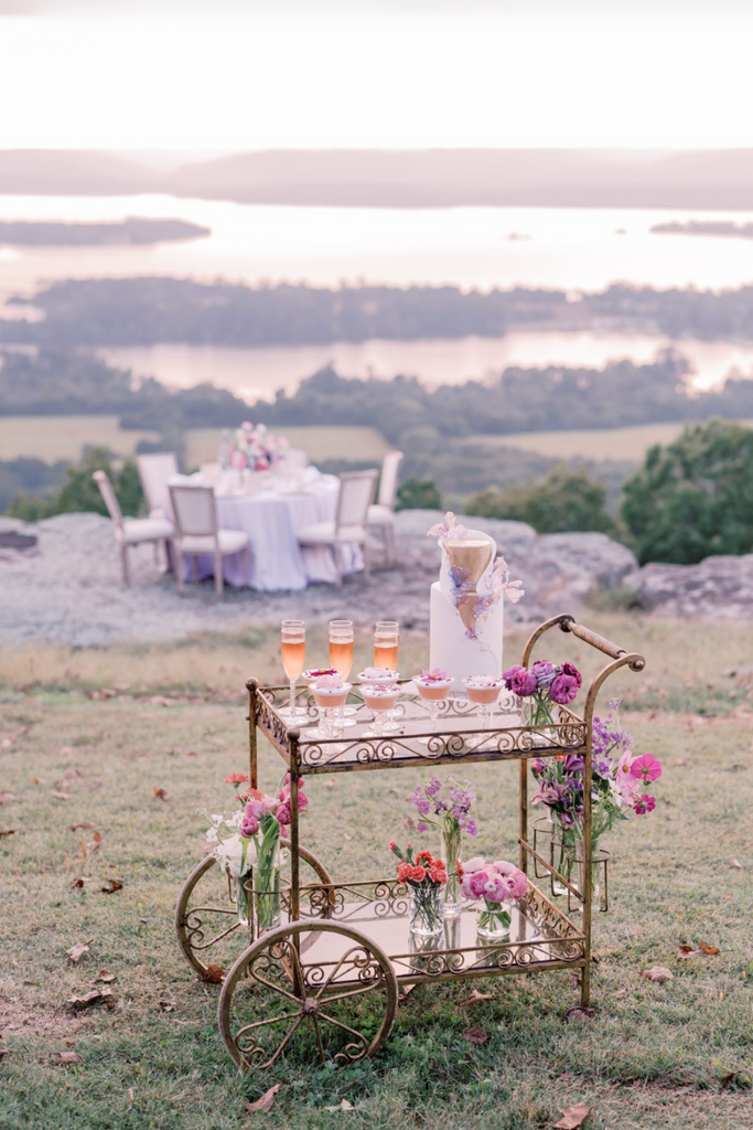 A Sunset Blush Wedding Photoshoot for Alabama Weddings’ 2022 Wanderlust Issue.