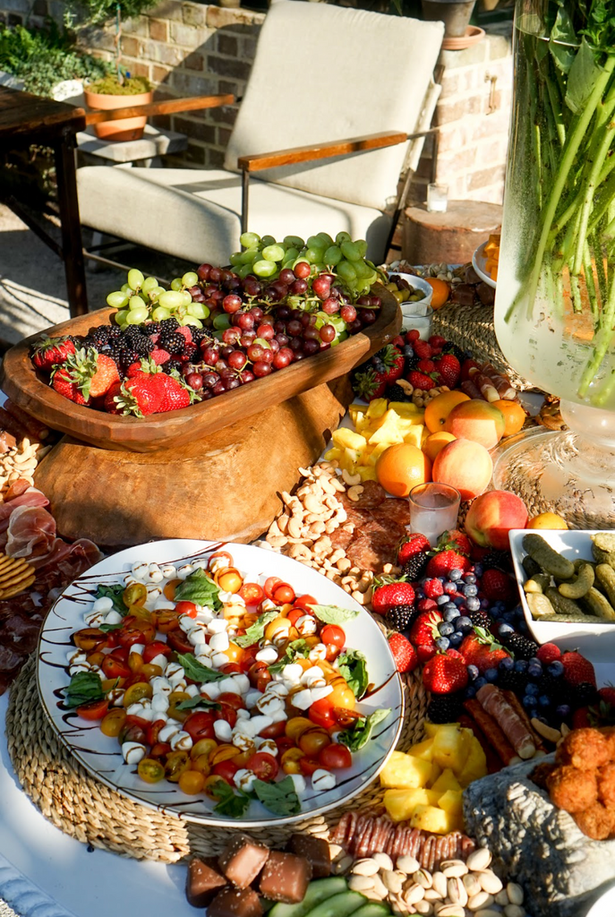 4 Tips for a Refreshing Spring Picnic grazing tables