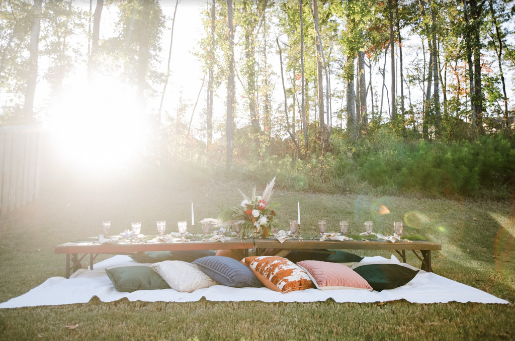 4 Tips for a Refreshing Spring Picnic backyard picnic