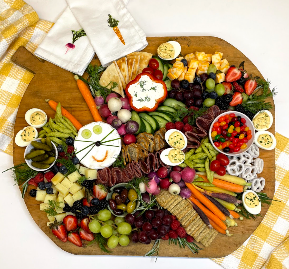 Holiday Inspiration for a Festive Grazing Table in 2021