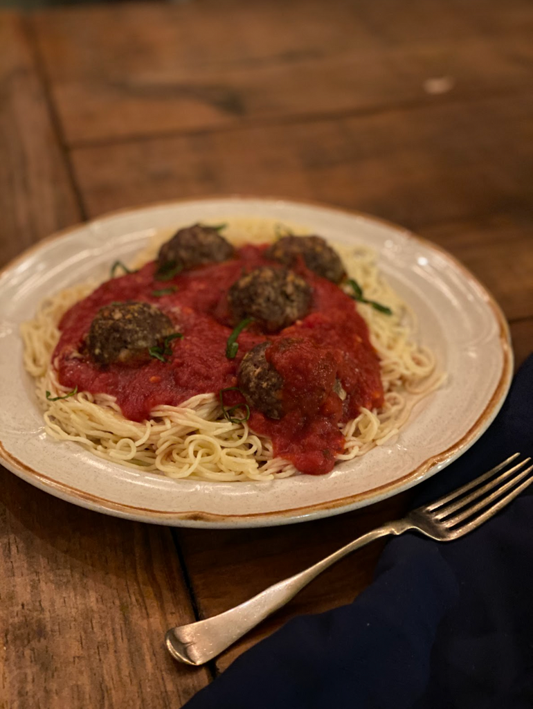 An Classic Homecooked Meal for Two: Meatball and Marinara Pasta