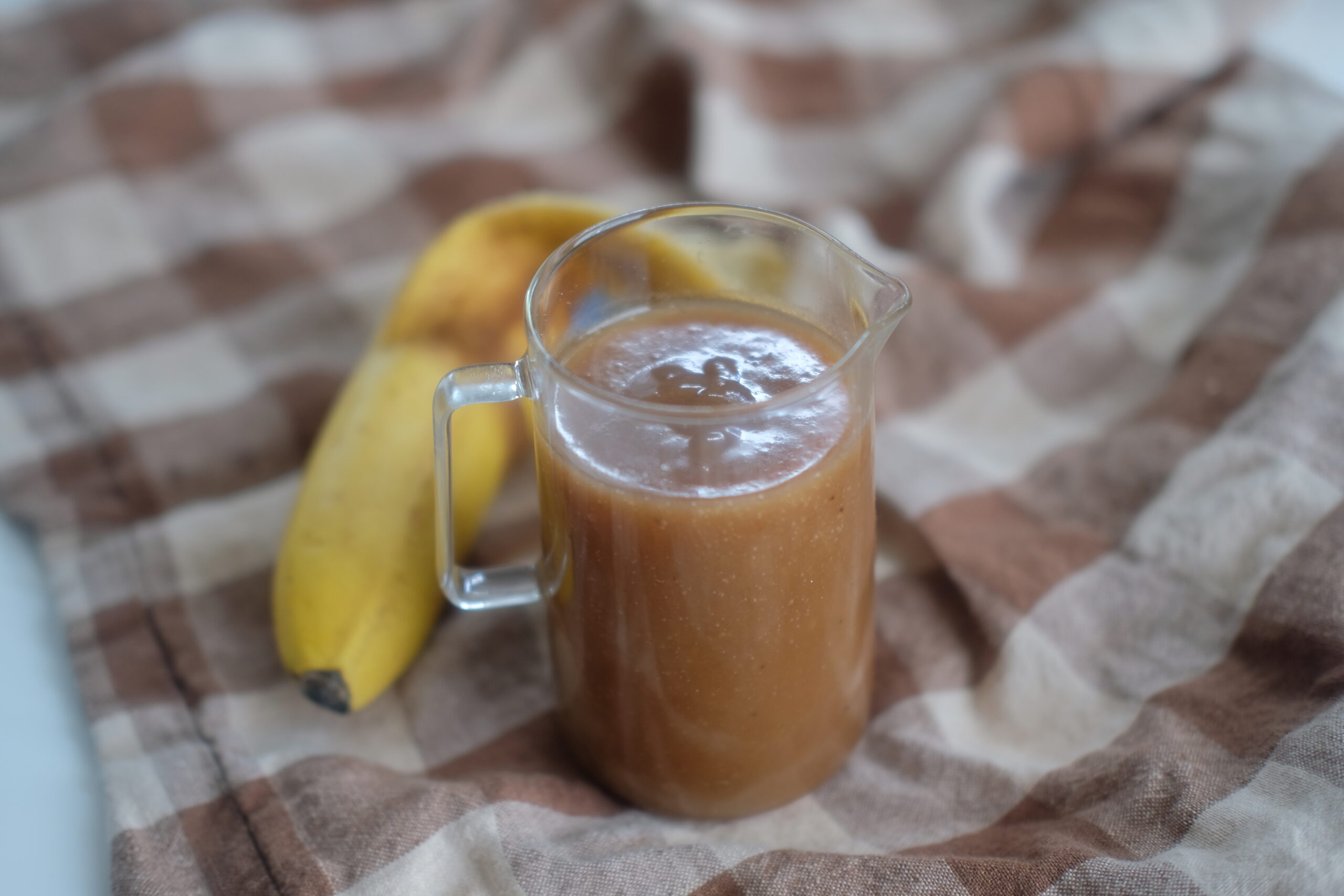 Caramel sauce is a decadent treat, but the addition of bananas to caramel takes this syrup up a few notches.